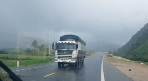 Tài xế vẫn chạy ‘chui’ trên cao tốc đang thi công, Đà Nẵng chỉ đạo khẩn